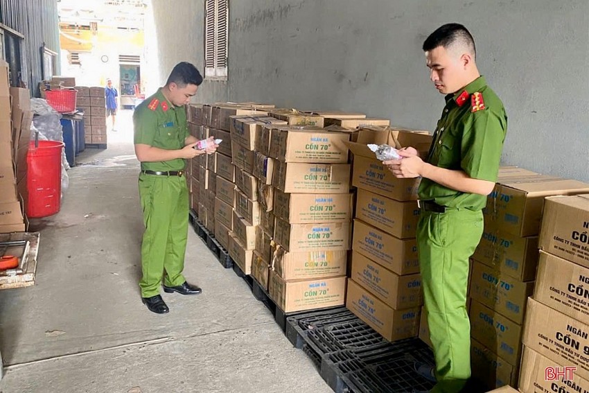 Phú Thọ giao công an tổ chức đấu tranh, triệt phá ổ nhóm buôn lậu dịp Tết