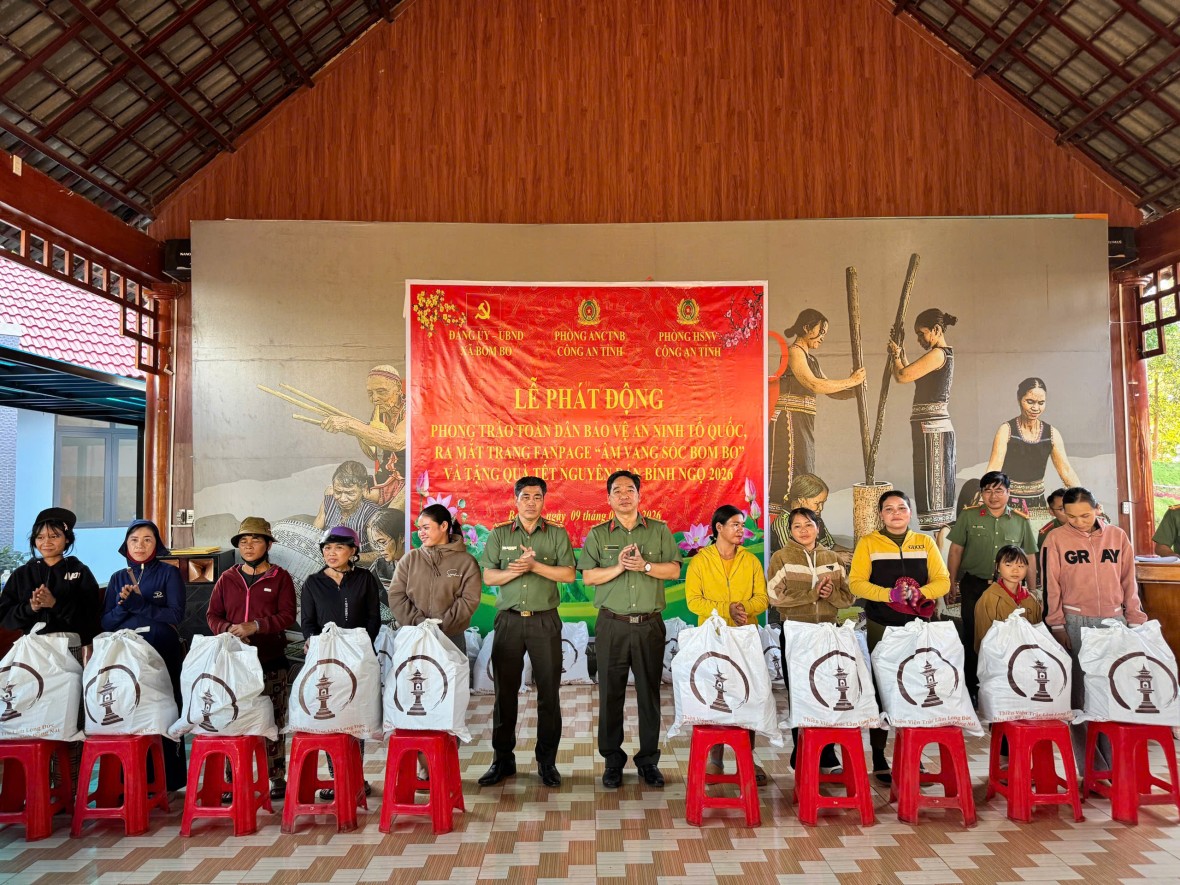 Công an tỉnh Đồng Nai: Đẩy mạnh an sinh xã hội, dân vận gắn với phát động phong trào toàn dân bảo vệ ANTQ tại xã Bom Bo