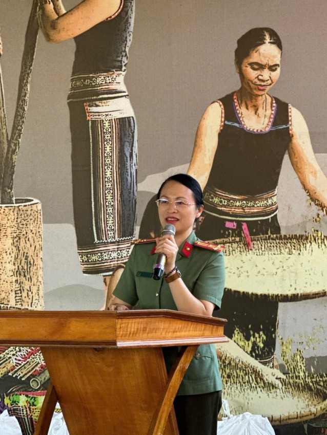 Công an tỉnh Đồng Nai: Đẩy mạnh an sinh xã hội, dân vận gắn với phát động phong trào toàn dân bảo vệ ANTQ tại xã Bom Bo