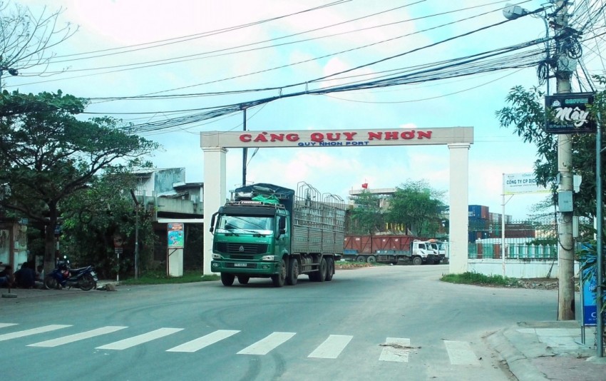 Cảng Quy Nhơn.
