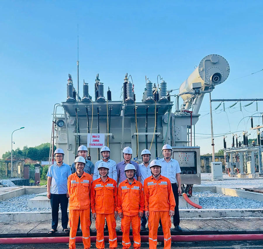 Ban Quản lý dự án Xây dựng điện miền Bắc (BA3) đã hoàn thành đóng điện dự án lắp đặt máy biến áp T2 Trạm biến áp 110kV Hương Khê, tỉnh Hà Tĩnh.