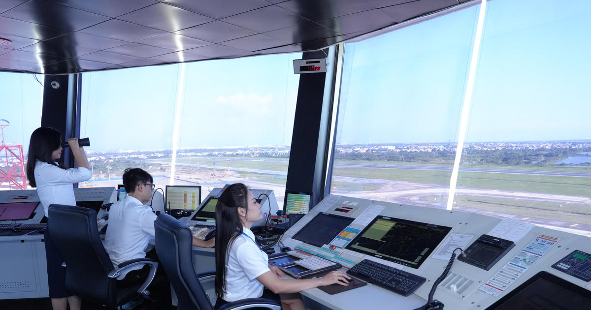 Phát hiện vật thể bay phát sáng nghi là UAV gần sân bay Cát Bi, 3 chuyến bay bị ảnh hưởng