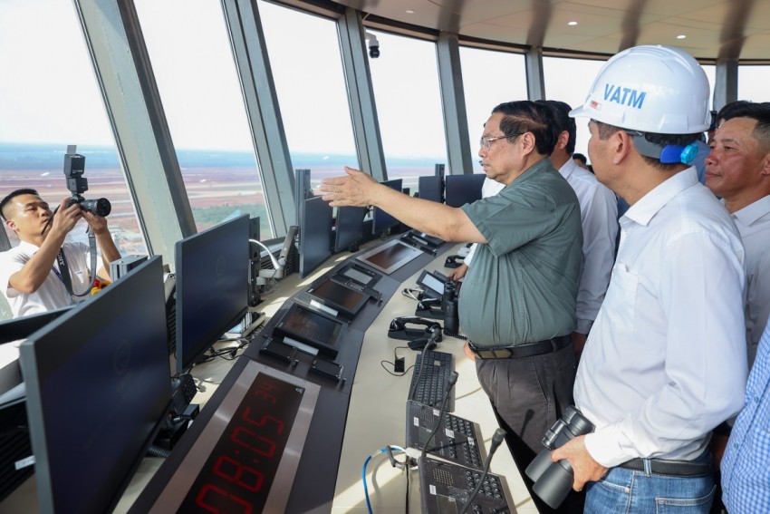 Sớm đầu tư các tuyến đường sắt tốc độ cao kết nối Cảng hàng không quốc tế Long Thành Sớm đầu tư các tuyến đường sắt tốc độ cao kết nối Cảng hàng không quốc tế Long Thành