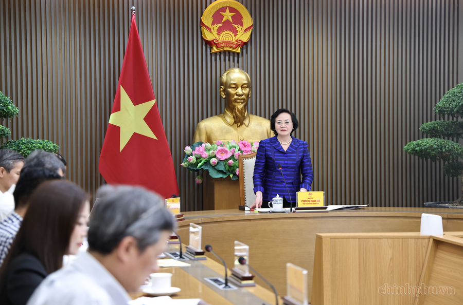 Phó Thủ tướng Phạm Thị Thanh Trà chủ trì phiên họp. Ảnh: VGP