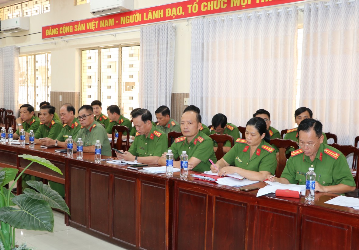 Công an tỉnh An Giang đề xuất phương án cắt giảm, đơn giản hóa thủ tục hành chính