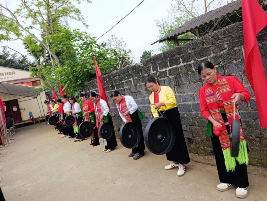 Cử tri cả nước háo hức đi bầu cử đại biểu Quốc hội và Hội đồng nhân dân ngày 15/3