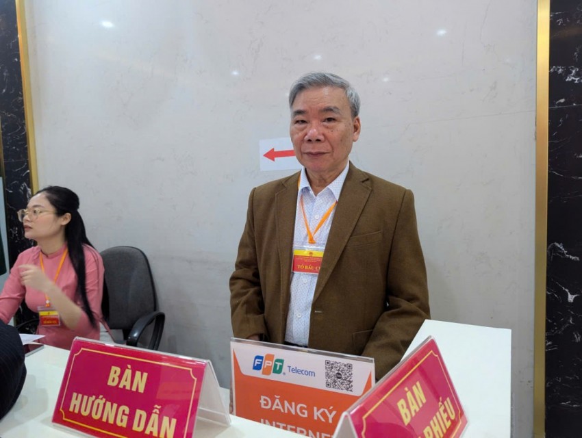 Ông Nguyễn Văn Đông - Bí thư Chi bộ, Tổ trưởng tổ dân phó 4 Ông Nguyễn Văn Đông - Bí thư Chi bộ, Tổ trưởng tổ dân phó 4