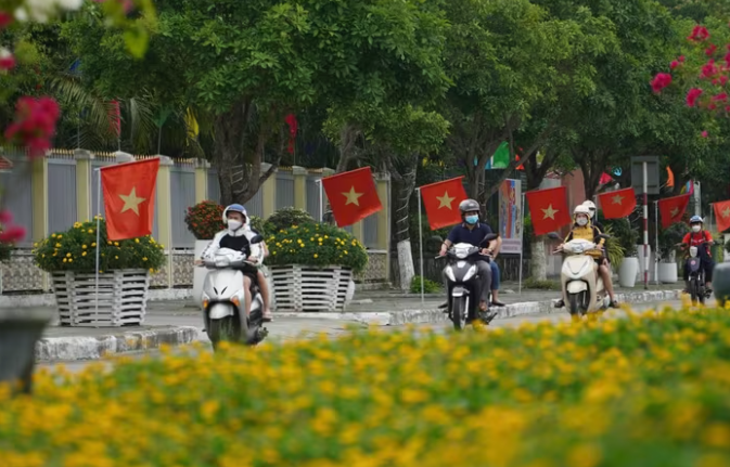 Xe tải ben và xe tải 7,5 tấn trở lên phải tạm dừng lưu thông từ 6 - 18 giờ ngày 15/3/2026 trên đường Hùng Vương (đô thị Tam Kỳ). Xe tải ben và xe tải 7,5 tấn trở lên phải tạm dừng lưu thông từ 6 - 18 giờ ngày 15/3/2026 trên đường Hùng Vương (đô thị Tam Kỳ).