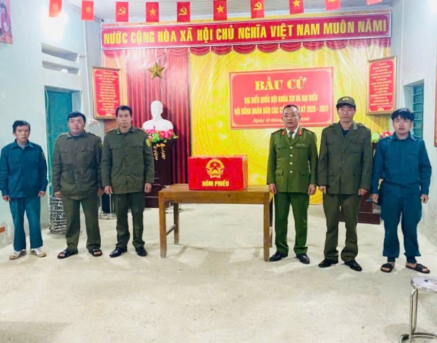 Đảm bảo tuyệt đối an ninh, an toàn cho ngày bầu cử tại khu vực biên giới Đảm bảo tuyệt đối an ninh, an toàn cho ngày bầu cử tại khu vực biên giới