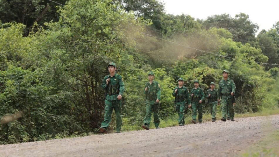 Biên phòng Đắk Lắk hoàn tất chuẩn bị bầu cử sớm trên tuyến biên giới Biên phòng Đắk Lắk hoàn tất chuẩn bị bầu cử sớm trên tuyến biên giới