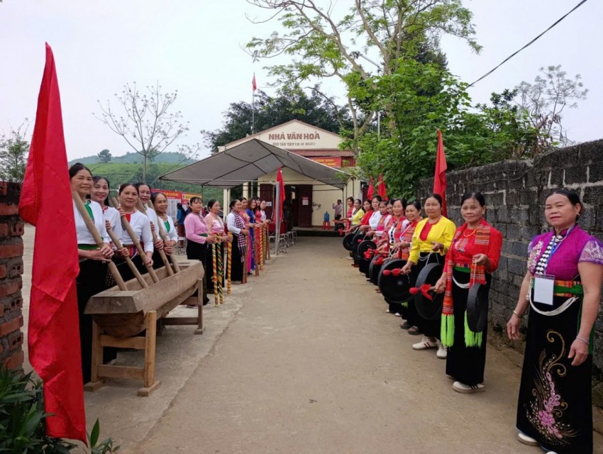 Cử tri cả nước háo hức đi bầu cử đại biểu Quốc hội và Hội đồng nhân dân ngày 15/3