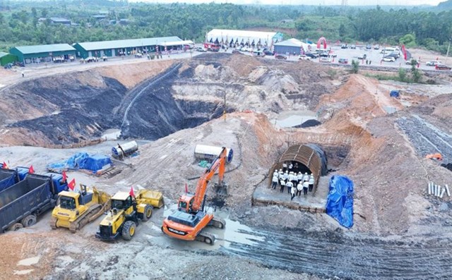 TKV đặt mục tiêu cao trong tháng cuối năm 2025 - Ảnh 1