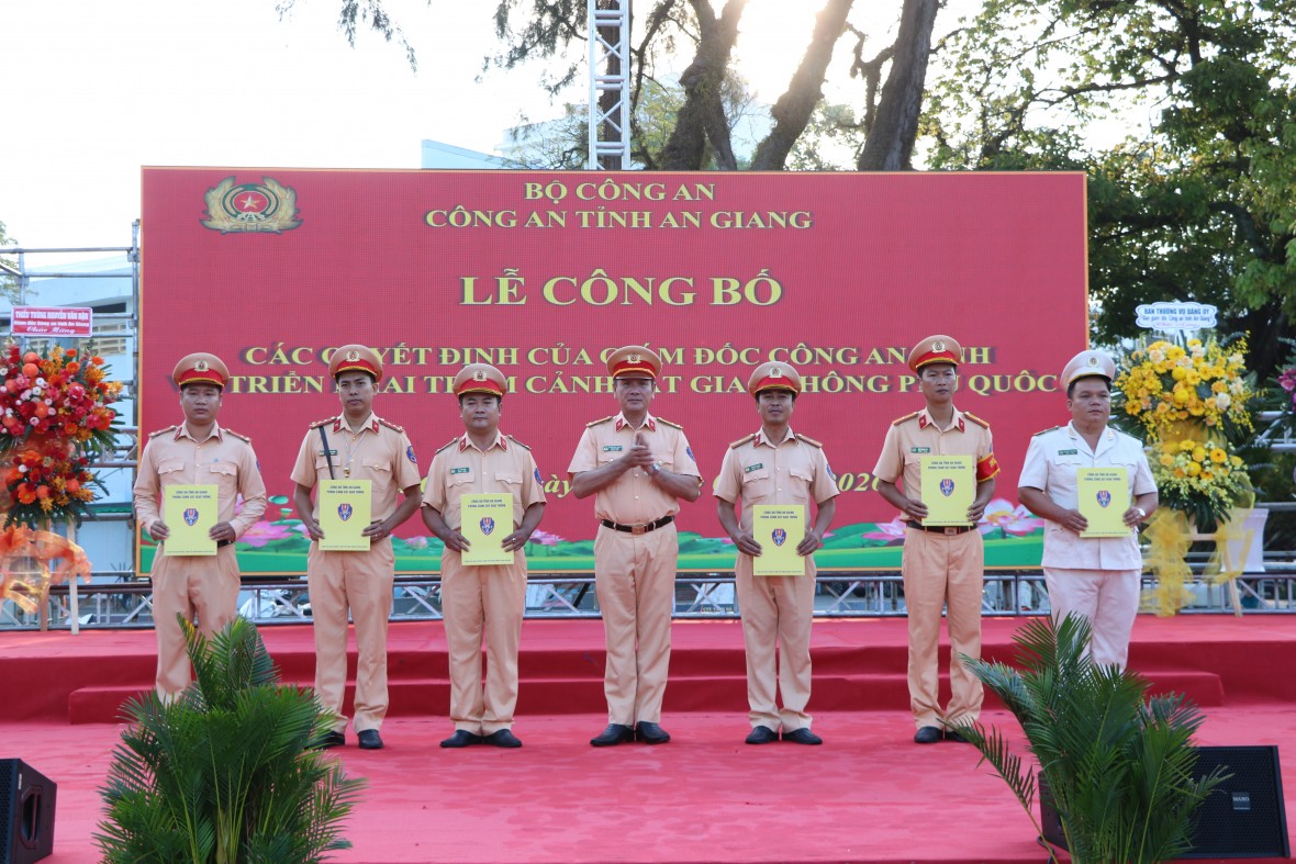 Lễ công bố thành lập Trạm Cảnh sát giao thông Phú Quốc