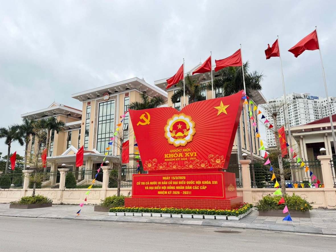 Quảng Ninh rực rỡ cờ hoa hướng về ngày bầu cử