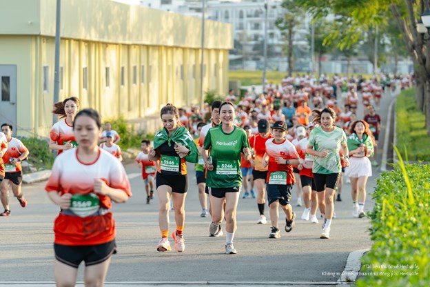 &nbsp;Runner đến từ Herbalife Việt Nam mạnh mẽ v&agrave; bản lĩnh đền đường đua &nbsp;