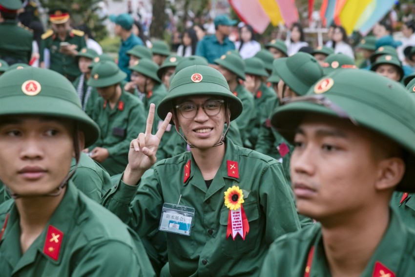 Lễ tòng quân tại Đồng Nai: Ngọn lửa trách nhiệm lan tỏa từ địa phương đến cả nước Lễ tòng quân tại Đồng Nai: Ngọn lửa trách nhiệm lan tỏa từ địa phương đến cả nước