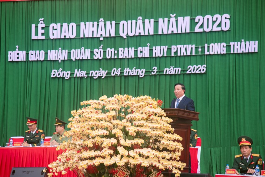 Lễ tòng quân tại Đồng Nai: Ngọn lửa trách nhiệm lan tỏa từ địa phương đến cả nước Lễ tòng quân tại Đồng Nai: Ngọn lửa trách nhiệm lan tỏa từ địa phương đến cả nước