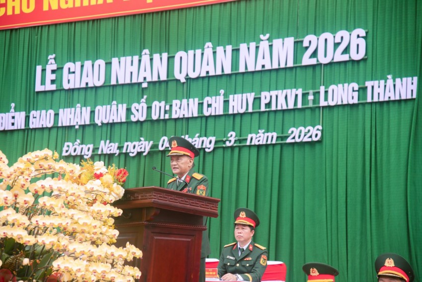 Lễ tòng quân tại Đồng Nai: Ngọn lửa trách nhiệm lan tỏa từ địa phương đến cả nước Lễ tòng quân tại Đồng Nai: Ngọn lửa trách nhiệm lan tỏa từ địa phương đến cả nước