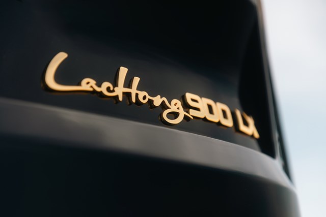 Vinfast bàn giao lô xe Lạc Hồng - Đưa đón nguyên thủ quốc tế tại đại lễ kỷ niệm 80 năm Quốc khánh - Ảnh 8 Vinfast bàn giao lô xe Lạc Hồng - Đưa đón nguyên thủ quốc tế tại đại lễ kỷ niệm 80 năm Quốc khánh - Ảnh 8