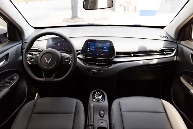 VinFast VF 5 nhận mưa lời khen từ người dùng: 'Chi phí sử dụng bằng 0, đi đâu cũng lái ô tô' - Ảnh 1