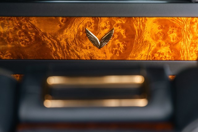 Vinfast bàn giao lô xe Lạc Hồng - Đưa đón nguyên thủ quốc tế tại đại lễ kỷ niệm 80 năm Quốc khánh - Ảnh 1 Vinfast bàn giao lô xe Lạc Hồng - Đưa đón nguyên thủ quốc tế tại đại lễ kỷ niệm 80 năm Quốc khánh - Ảnh 1