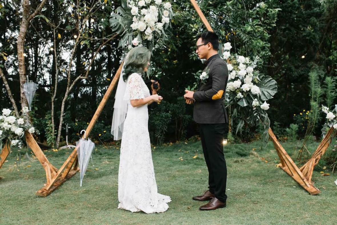Vài năm trở lại đây, nhiều bạn trẻ đã quen dần với khái niệm đám cưới tối giản, thân mật. (Ảnh: ST)