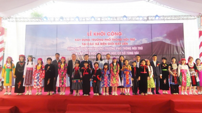 Đồng loạt khởi công 11 trường phổ thông nội trú tại các xã biên giới Tuyên Quang