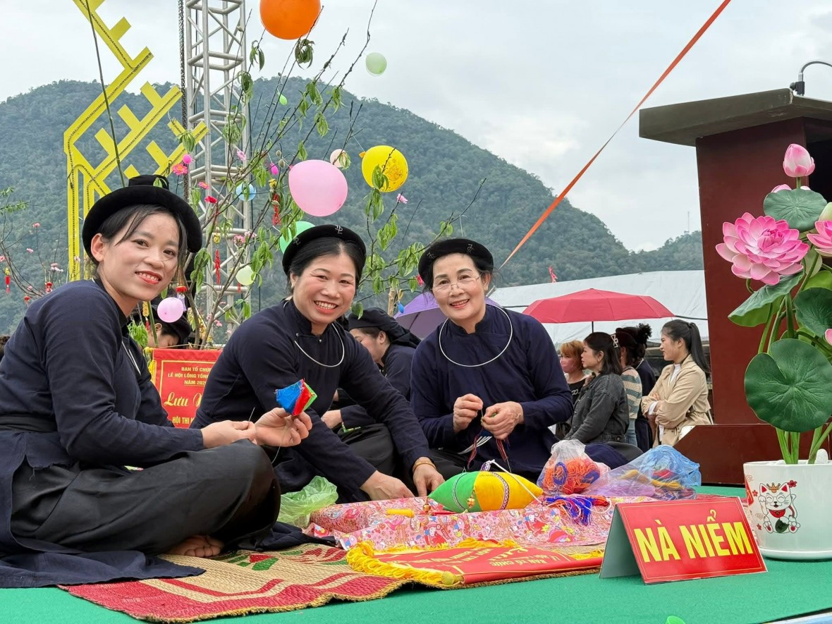 Đặc sắc lễ hội Lồng tồng Ba Bể Đặc sắc lễ hội Lồng tồng Ba Bể