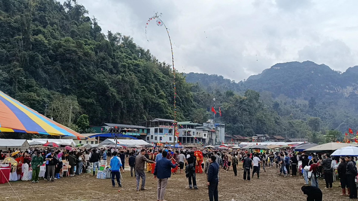 Đặc sắc lễ hội Lồng tồng Ba Bể Đặc sắc lễ hội Lồng tồng Ba Bể