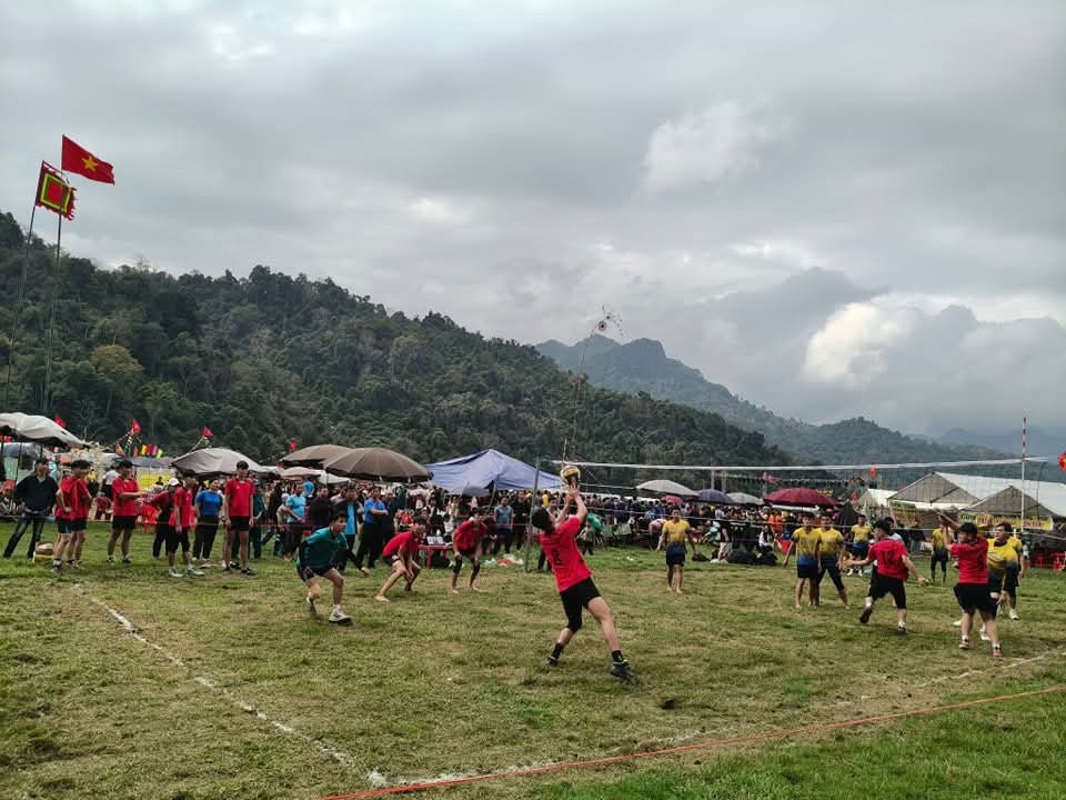 Đặc sắc lễ hội Lồng tồng Ba Bể Đặc sắc lễ hội Lồng tồng Ba Bể