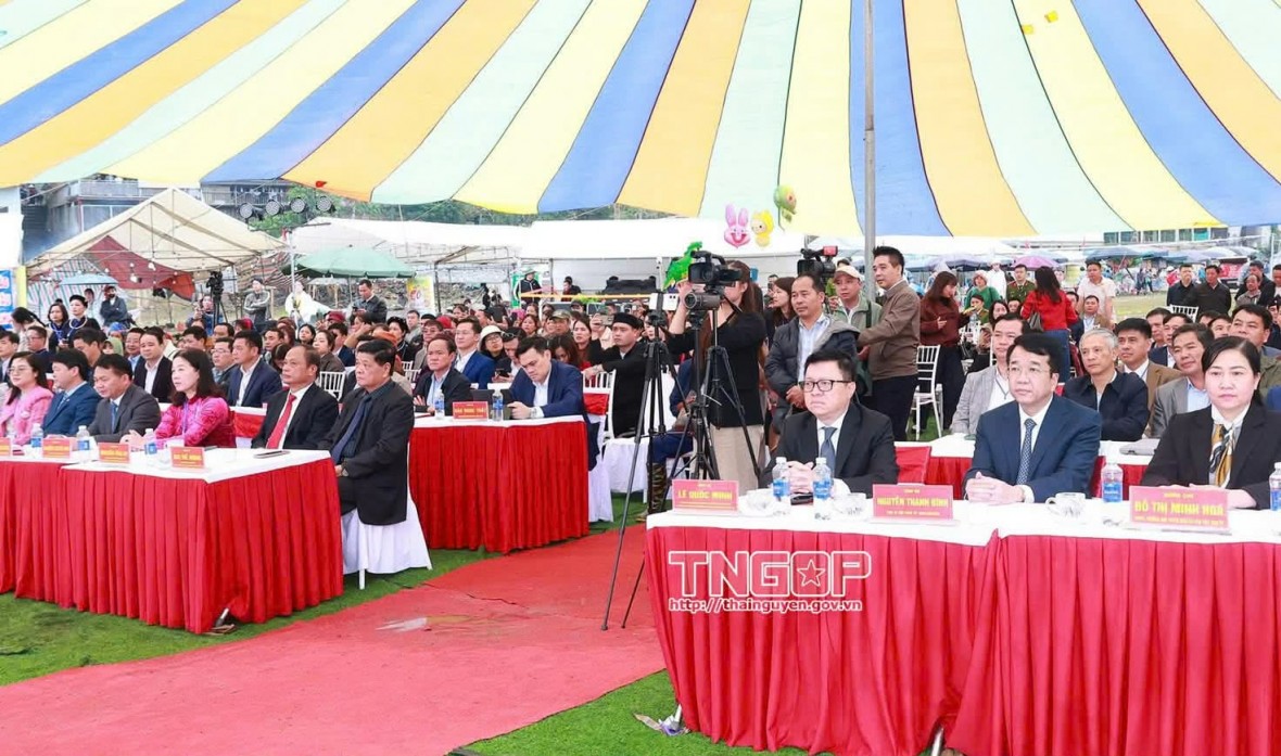 Đặc sắc lễ hội Lồng tồng Ba Bể Đặc sắc lễ hội Lồng tồng Ba Bể