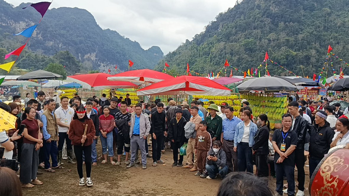 Đặc sắc lễ hội Lồng tồng Ba Bể Đặc sắc lễ hội Lồng tồng Ba Bể