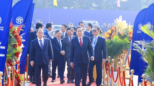 Chủ tịch QH dự lễ khởi công Dự án Đầu tư xây dựng Trục đại lộ cảnh quan sông Hồng