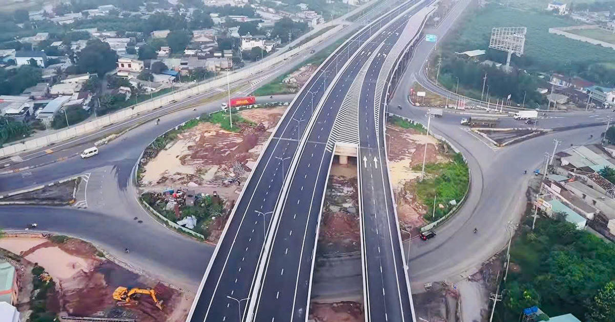 Cao tốc Bến Lức - Long Thành hút gần 260.000 lượt xe sau 10 ngày thông tuyến