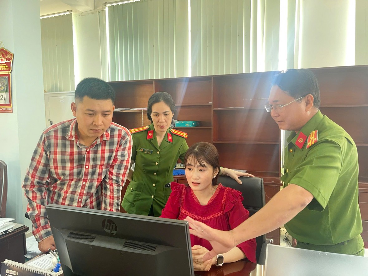 Công an Cà Mau chủ động, quyết liệt bảo đảm an ninh bầu cử đại biểu Quốc hội và HĐND các cấp Công an Cà Mau chủ động, quyết liệt bảo đảm an ninh bầu cử đại biểu Quốc hội và HĐND các cấp