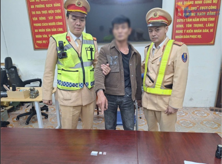 Đối tượng Ng.V. Ph tại cơ quan công an.