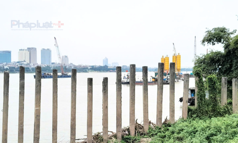 Cầu Trần Hưng Đạo gần 17.000 tỷ đồng bắc qua sông Hồng sau gần 3 tháng thi công Cầu Trần Hưng Đạo gần 17.000 tỷ đồng bắc qua sông Hồng sau gần 3 tháng thi công