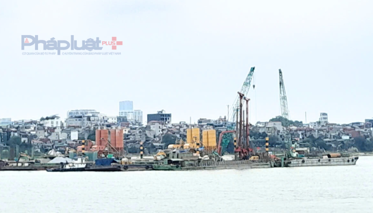 Cầu Trần Hưng Đạo gần 17.000 tỷ đồng bắc qua sông Hồng sau gần 3 tháng thi công Cầu Trần Hưng Đạo gần 17.000 tỷ đồng bắc qua sông Hồng sau gần 3 tháng thi công