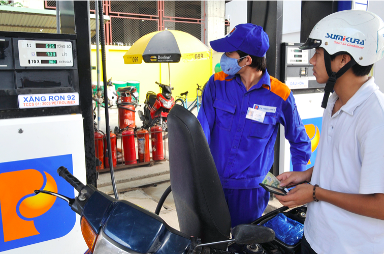 Từ 1/6/2026, xăng không chì phải phối trộn, pha chế thành xăng E10 để sử dụng cho động cơ xăng trên toàn quốc Từ 1/6/2026, xăng không chì phải phối trộn, pha chế thành xăng E10 để sử dụng cho động cơ xăng trên toàn quốc