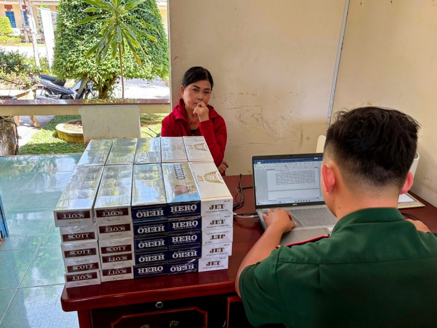 BĐBP TP Cần Thơ bắt đối tượng vận chuyển 500 bao thuốc lá điếu nhập lậu BĐBP TP Cần Thơ bắt đối tượng vận chuyển 500 bao thuốc lá điếu nhập lậu