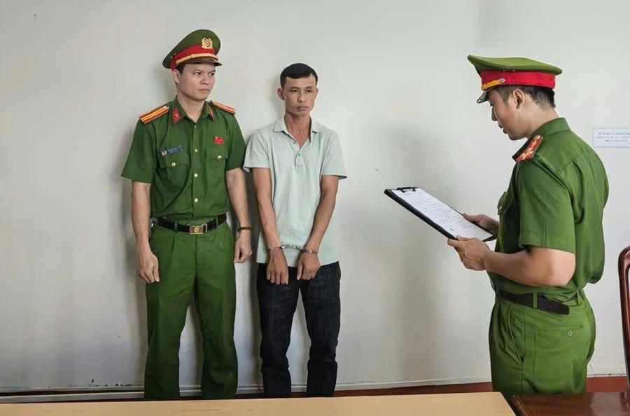 Khởi tố đối tượng giả danh phó giám đốc- lừa cả tình lẫn tiền của người phụ nữ