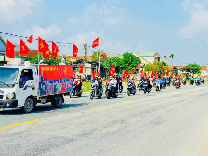 Phường Hoành Sơn đưa thông tin bầu cử đến từng khu dân cư