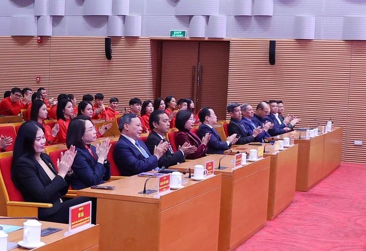 Hà Nội tuyên dương các vận động viên, huấn luyện viên đạt thành tích cao tại SEA Games 33 Hà Nội tuyên dương các vận động viên, huấn luyện viên đạt thành tích cao tại SEA Games 33