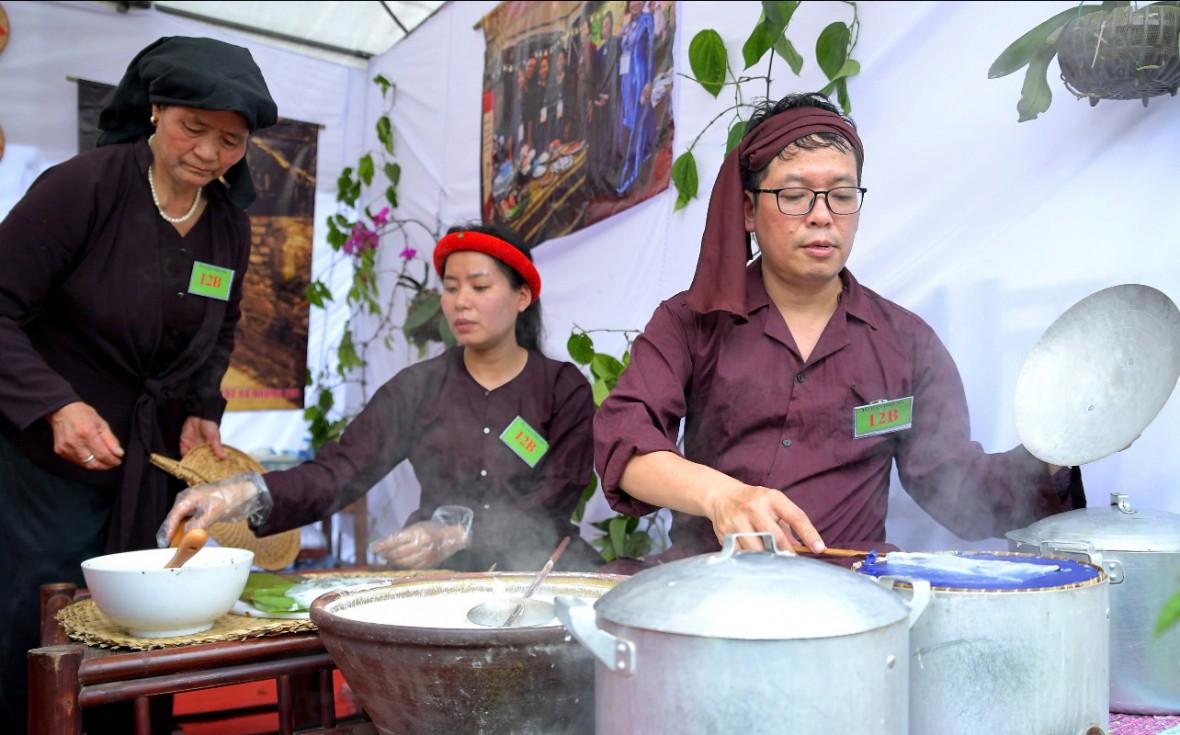 Ghi danh nghề làm bánh cuốn Thanh Trì vào Danh mục Di sản văn hóa phi vật thể quốc gia