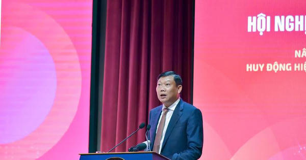 Hà Nội lấy đối ngoại làm 