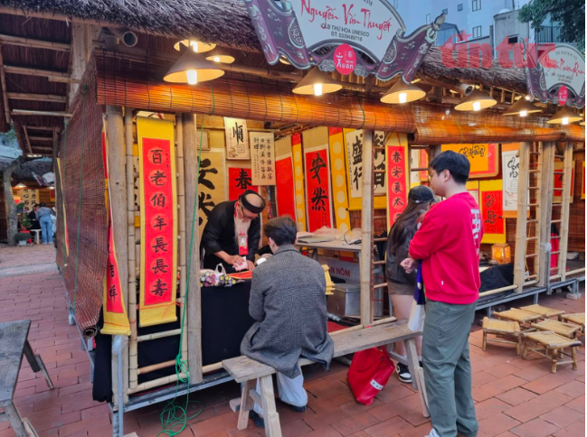 Mùng 1 Tết không khí lạnh tăng cường, Bắc Bộ rét, Hà Nội mưa nhỏ