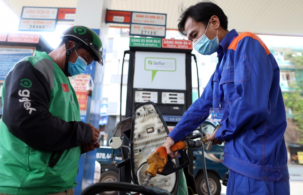 Giá xăng tăng hơn mức 31.000 đồng/lít từ 15h ngày 1/6