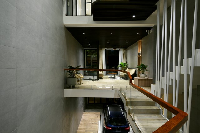 Ng&ocirc;i nh&agrave; tọa lạc tại TP HCM, với diện t&iacute;ch x&acirc;y dựng 100 m2. &nbsp;