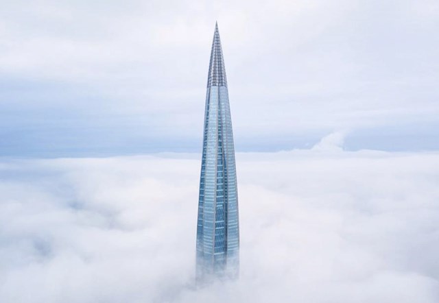 Lakhta hiện l&agrave; trụ sở ch&iacute;nh của tập đo&agrave;n năng lượng h&agrave;ng đầu nước Nga Gazprom.