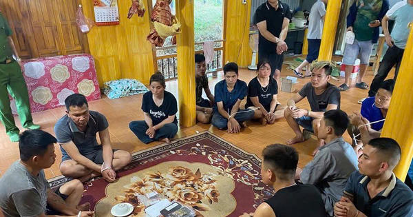 Bắt quả tang 15 đối tượng ở Tuyên Quang đánh bạc